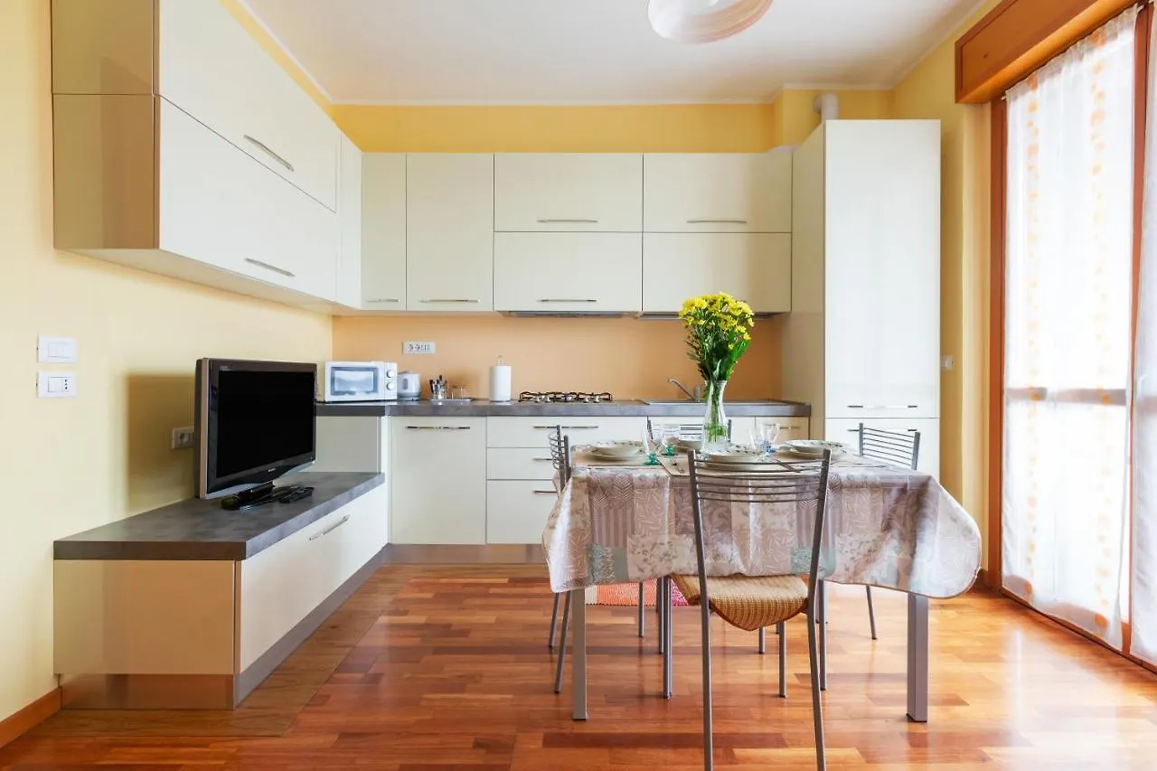 Savona District Terrace Flat Apartment Milan