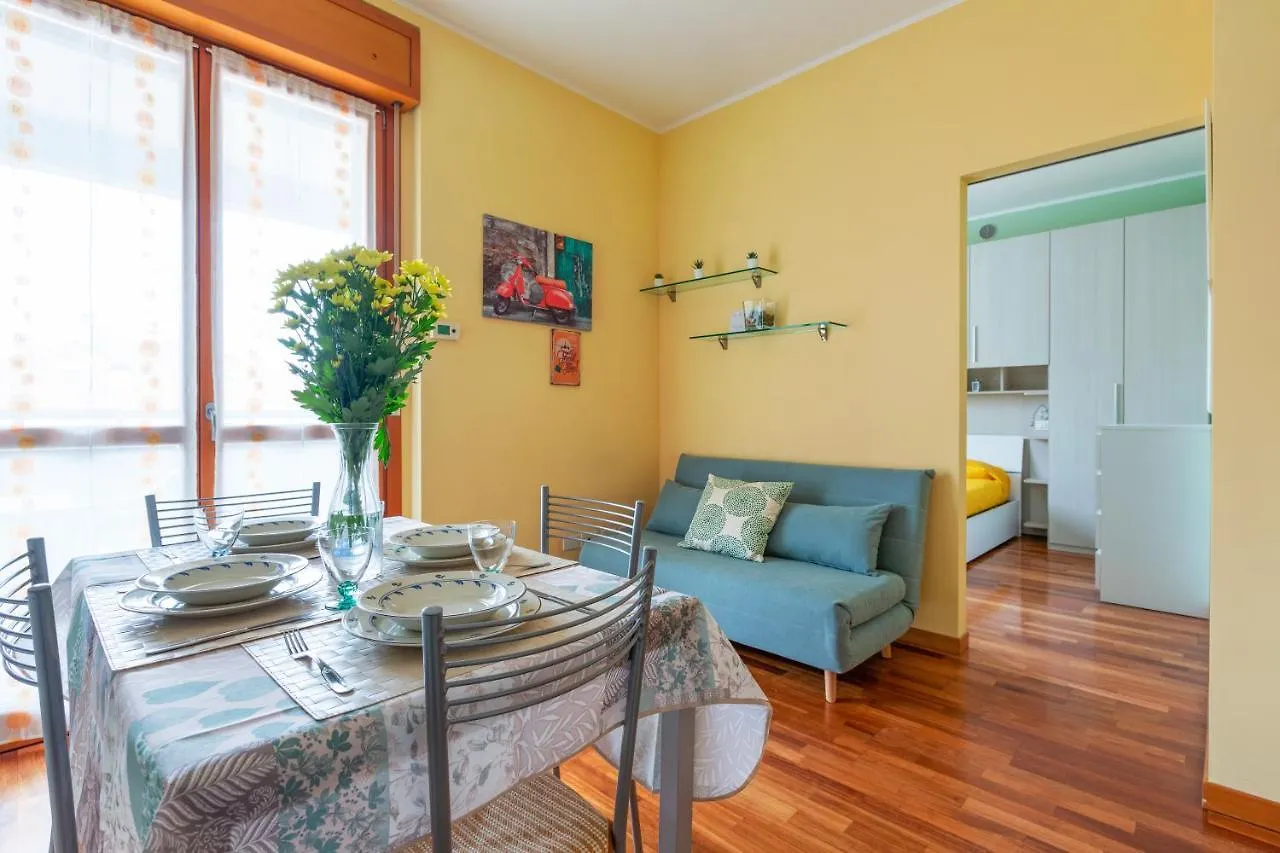 Savona District Terrace Flat Apartment Milan