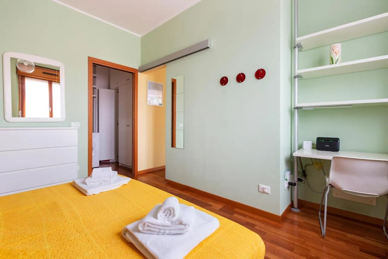 Ferienwohnung Savona District Terrace Flat Mailand Italien